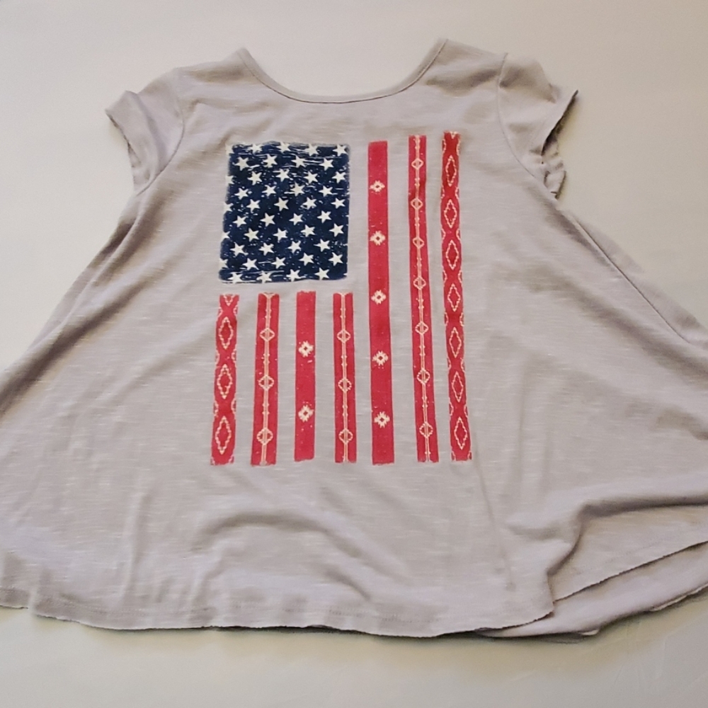 Gray flag sleeveless top